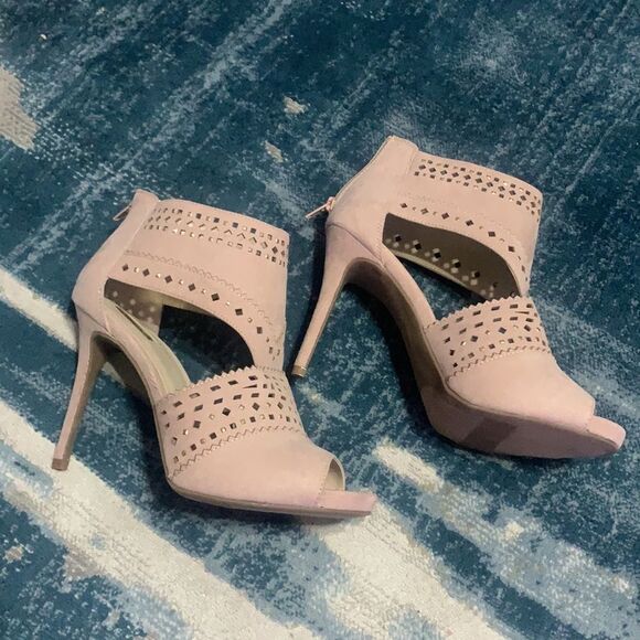 🦋 Jennifer Lopez heels🦋 - Picture 2 of 9